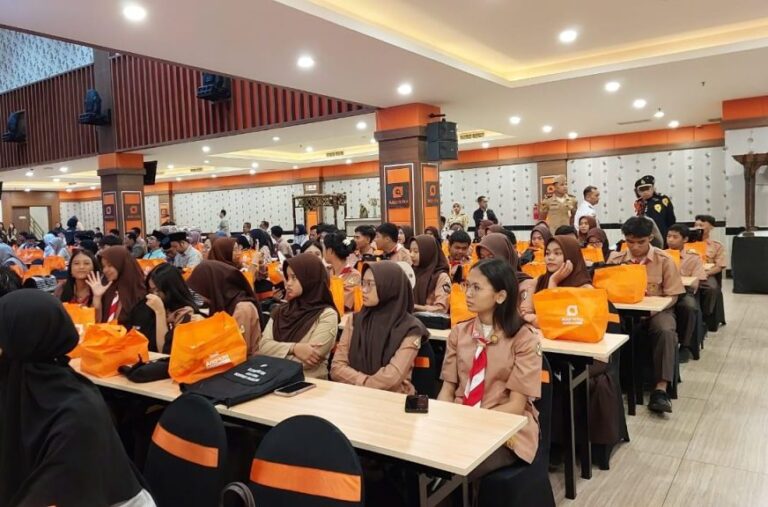 Pramuka SMAN 8 Malang Goes International: Nur Adha Safianah Siap Harumkan Nama Bangsa di ISYL Malaysia 2025